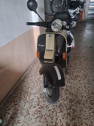 Vespa Iris 200