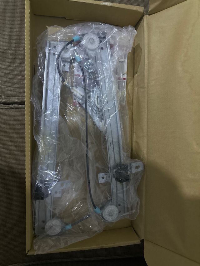 Elevalunas electrico Nissan Primera.