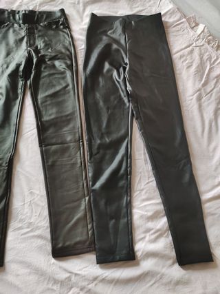 Due pantaloni in ecopelle