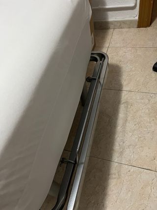 2 camas articuladas con motor y accesorios