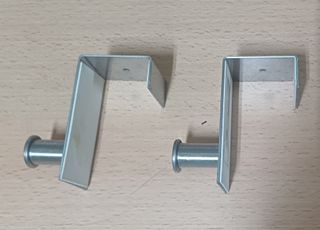 2 PERCHEROS PARA PUERTAS