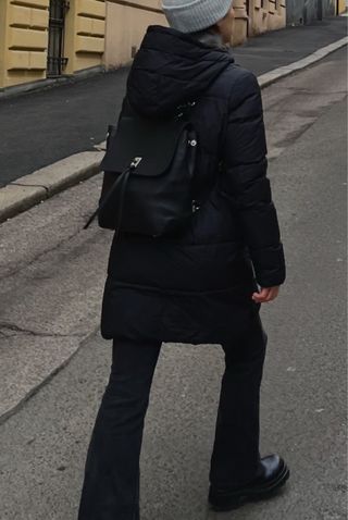 Bolso mujer tipo mochila cuero negra