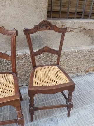 3 sillas isabelinas. Culo de rejilla