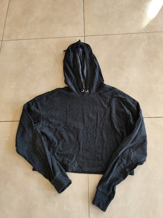 Lote 4 sudaderas cortas