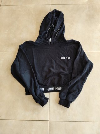 Lote 4 sudaderas cortas