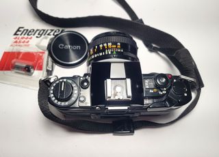 Canon A- 1 con objetivo Canon f=50mm/1:1,8 S.C.