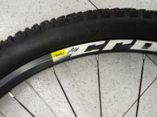 RUEDA DEL. MAVIC CROSSROC 29