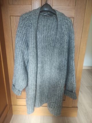 Chaqueta abierta Zara, acabados en rib