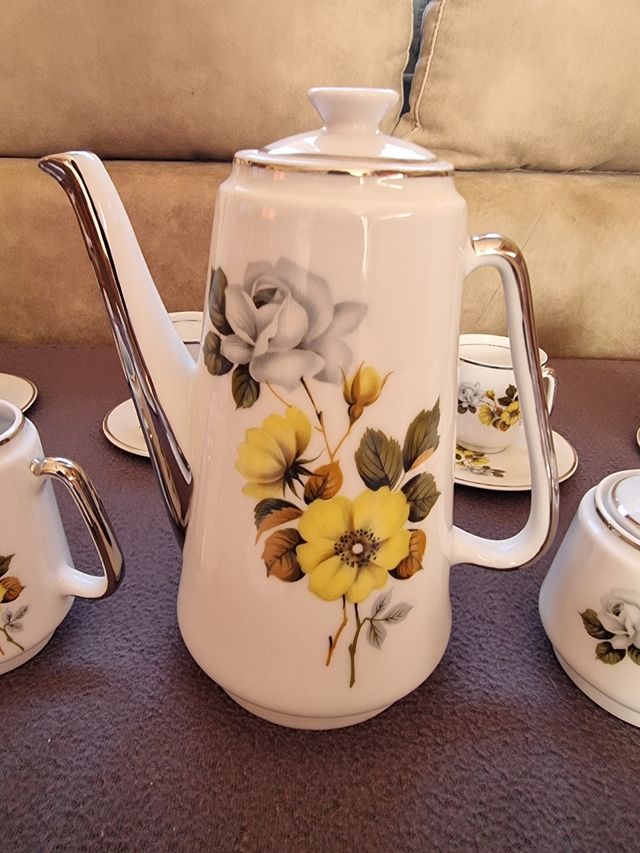 Juego de café de porcelana