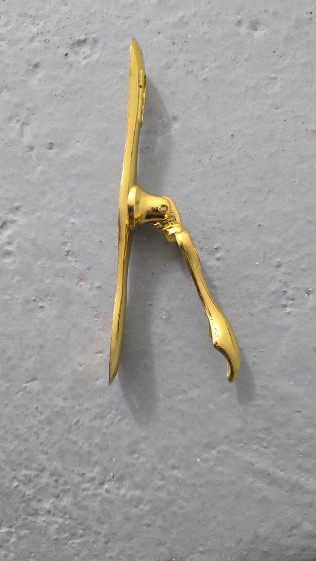 6 tiradores de latón dorados