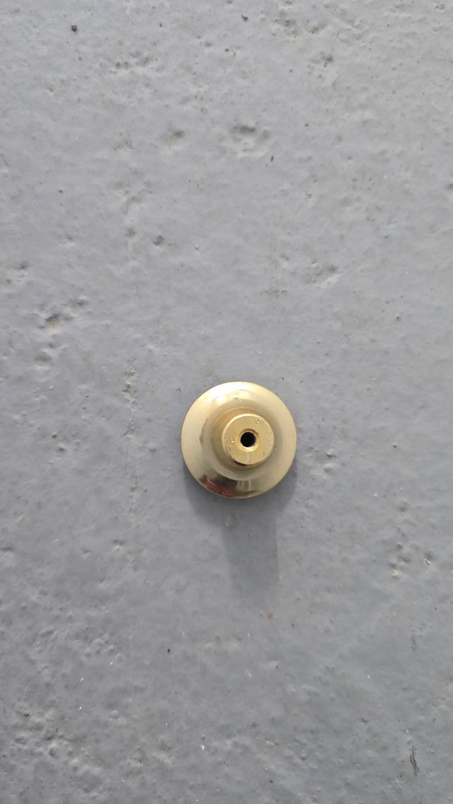 14 tiradores metálicos