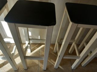 TABURETES ALTOS DE BAR O BARRA DE BAR