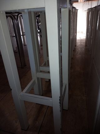 TABURETES ALTOS DE BAR O BARRA DE BAR