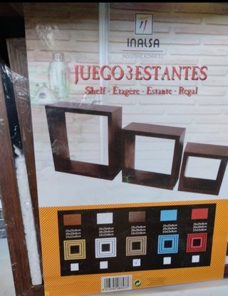 Cubos sin estrenar a juego de 2 estanterías