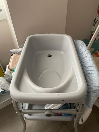 Cambiador y bañera 