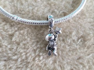 Charm astronauta plata de ley
