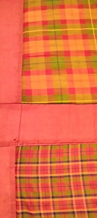 Edredón 90cm y cortinas.