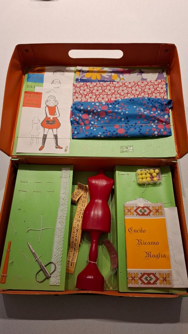 Valigetta cucito ricamo maglia