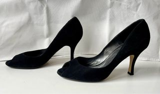 Zapatos fiesta ante negros