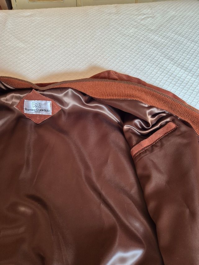 Chaqueta de ante y punto