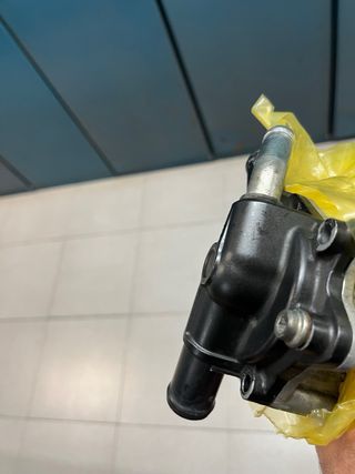 Tapa bomba de agua honda cb500