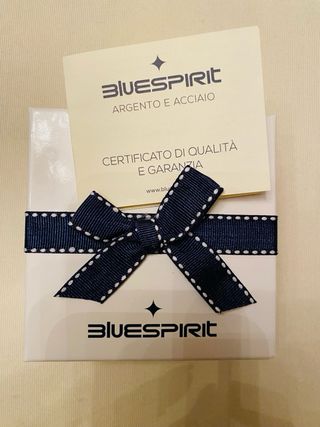 Collana in argento con perla.