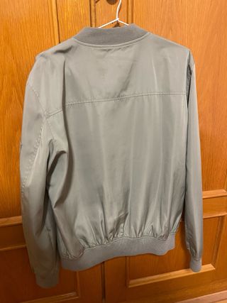 Cazadora tipo Bomber Berskha L