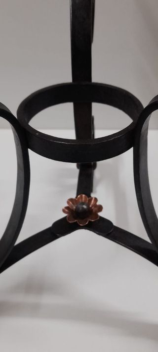 Escultura soporte para utensilios de chimenea en f