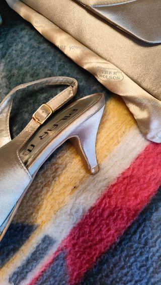 Bolso, zapatos y chals para eventos