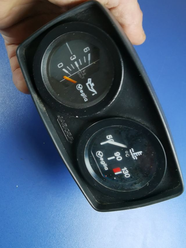 OROLOGI DELLA PRESSIONE DELL'OLIO E DELLA TEMPERATURA DI ALLARME