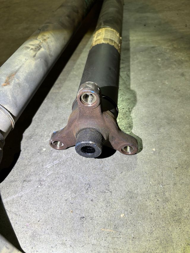 Trasnmision Cardan 2104107906 E430 Mercedes W210