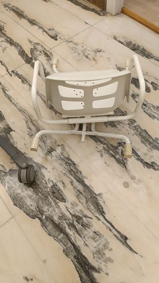 Silla de bañera geriatrica
