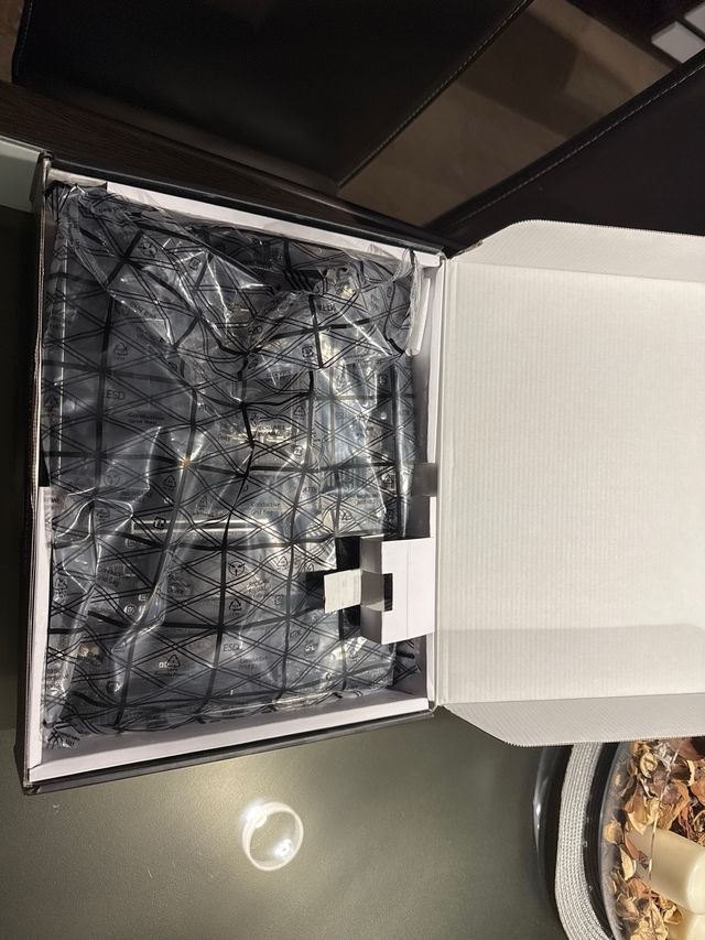 Placa base MSI Tomahawk Z790 Wifi