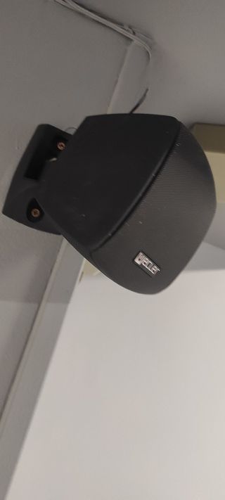 Amplificador y 4 altavoces ecler