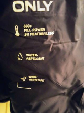 Anorak metálico negro