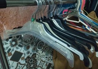 16 perchas (3€)