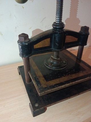 Antigua Prensa De Imprenta