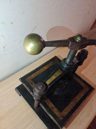 Antigua Prensa De Imprenta