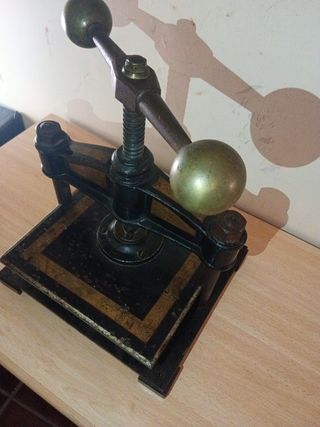 Antigua Prensa De Imprenta