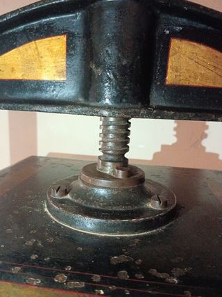 Antigua Prensa De Imprenta