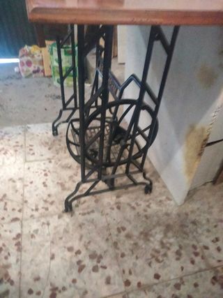 Mesa de maquina de coser
