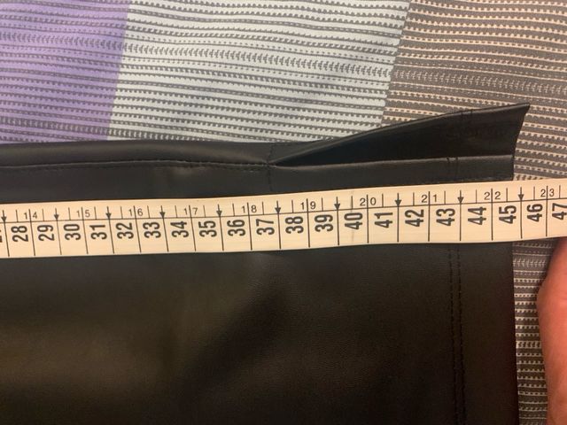 Minigonna nera in similpelle taglia L (44-46)