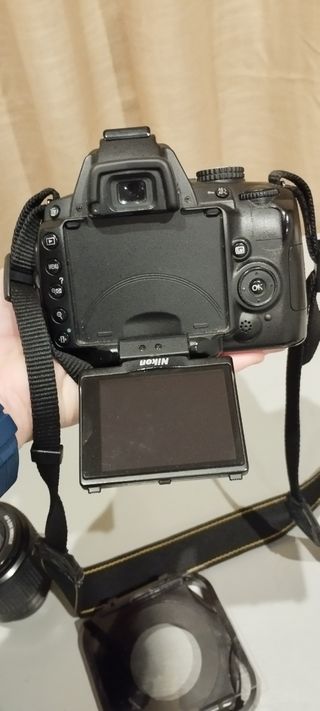 Camara NIKON D5000 + 18-55mm
