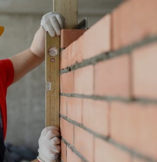 Albañil y pintor oficial de primera