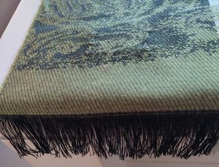 Elegante pañuelo estampado muy vistoso