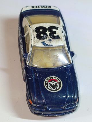 COCHE VINTAG POLICÍA 1/64