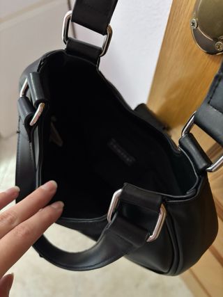 Bolso cuero negro