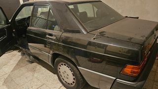 Mercedes-Benz Clase E 1988