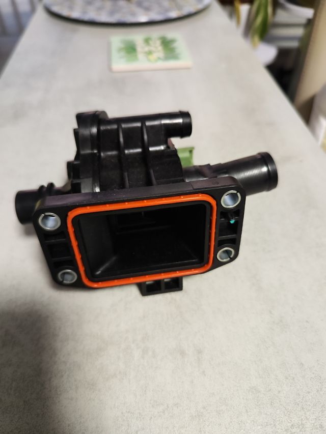 Caja termostato Peugeot 307 1.6 hdi