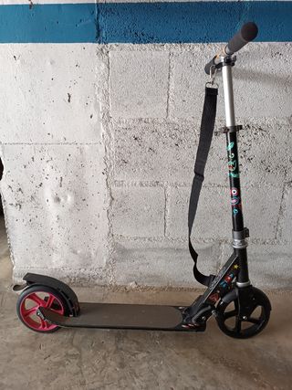 Patinete con manillar 